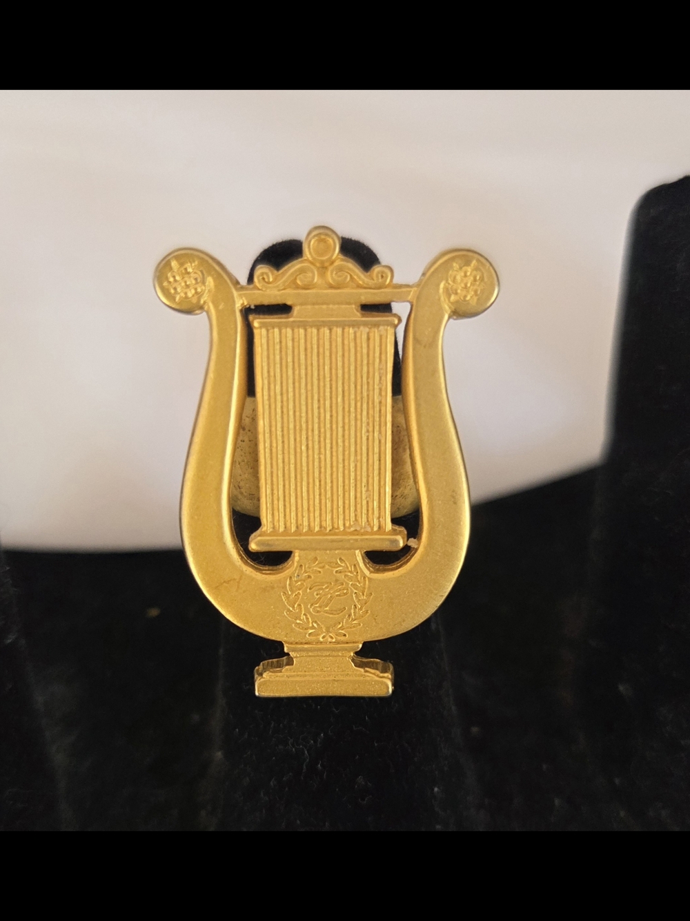 Vintage & Rare KL KARL LAGERFELD  HARP/ Lyre Gold Tone Ring Curca 1980